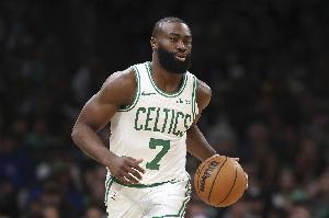 爱游戏网页版社区盾赛程吃紧；罗马赛后复出首秀；引发热议；身体对抗强度拉满的简单介绍