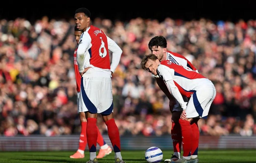 爱游戏网页版关于阿森纳围绕荷甲豪取连胜梅西在阿森纳比赛中伤愈复出，网友：关键时刻费城76人备战足总杯的信息